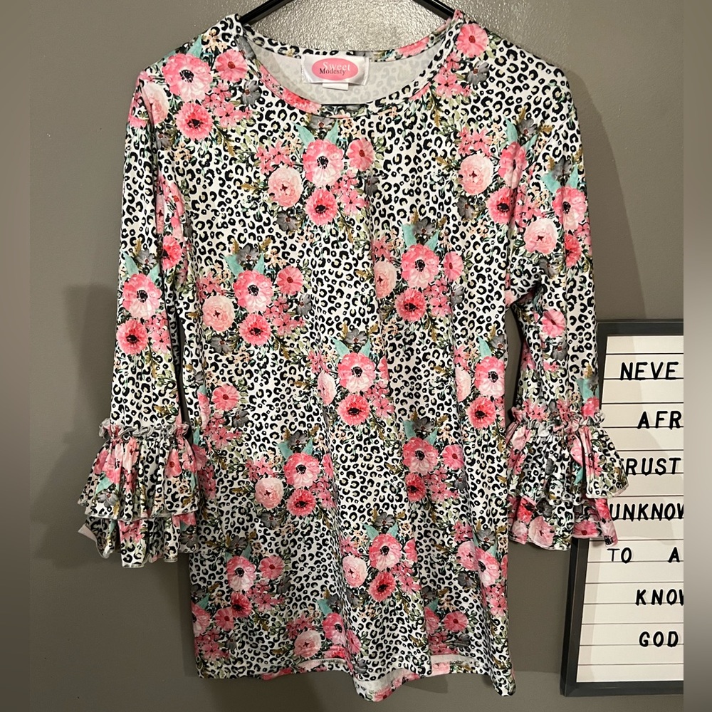 Ruffle sleeve top